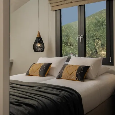 - Heated Pool With Stunning Views, By Zantewize *