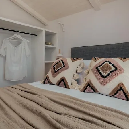 - Heated Pool With Stunning Views, By Zantewize