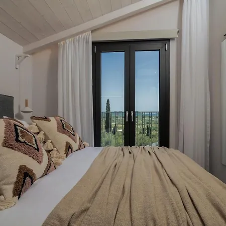 - Heated Pool With Stunning Views, By Zantewize