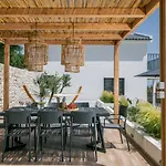 - Heated Pool With Stunning Views, By Zantewize Villa