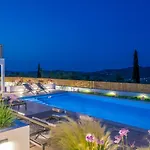 Villa - Heated Pool With Stunning Views, By Zantewize *