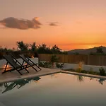 Villa - Heated Pool With Stunning Views, By Zantewize *
