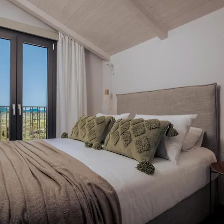 - Heated Pool With Stunning Views, By Zantewize