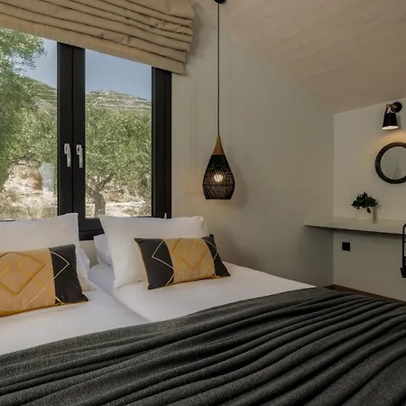 Villa - Heated Pool With Stunning Views, By Zantewize *