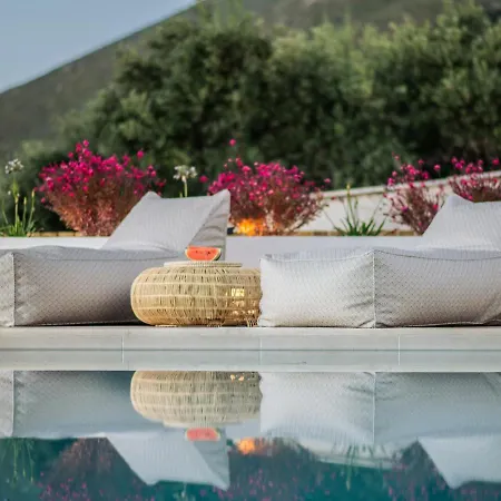- Heated Pool With Stunning Views, By Zantewize