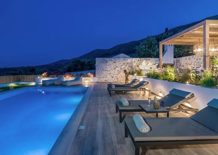 - Heated Pool With Stunning Views, By Zantewize Kallithea (Zakynthos)
