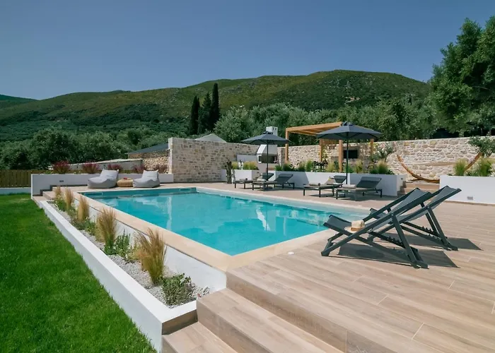Villa - Heated Pool With Stunning Views, By Zantewize