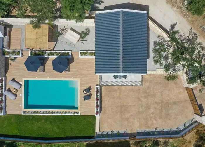 - Heated Pool With Stunning Views, By Zantewize Kallithea (Zakynthos)