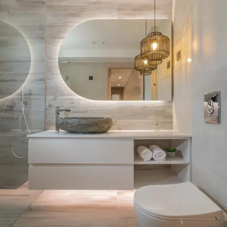 - Heated Pool With Stunning Views, By Zantewize *