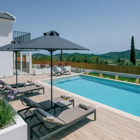 - Heated Pool With Stunning Views, By Zantewize Vila