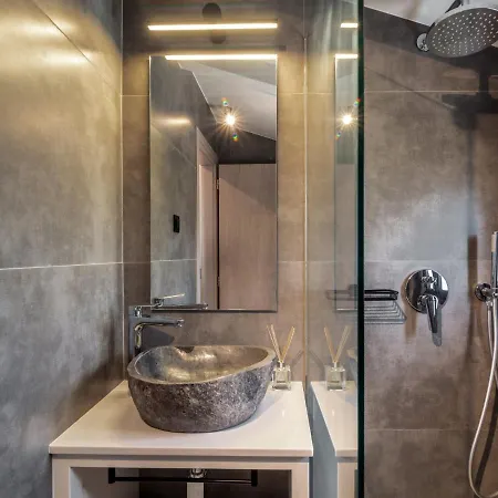 - Heated Pool With Stunning Views, By Zantewize *